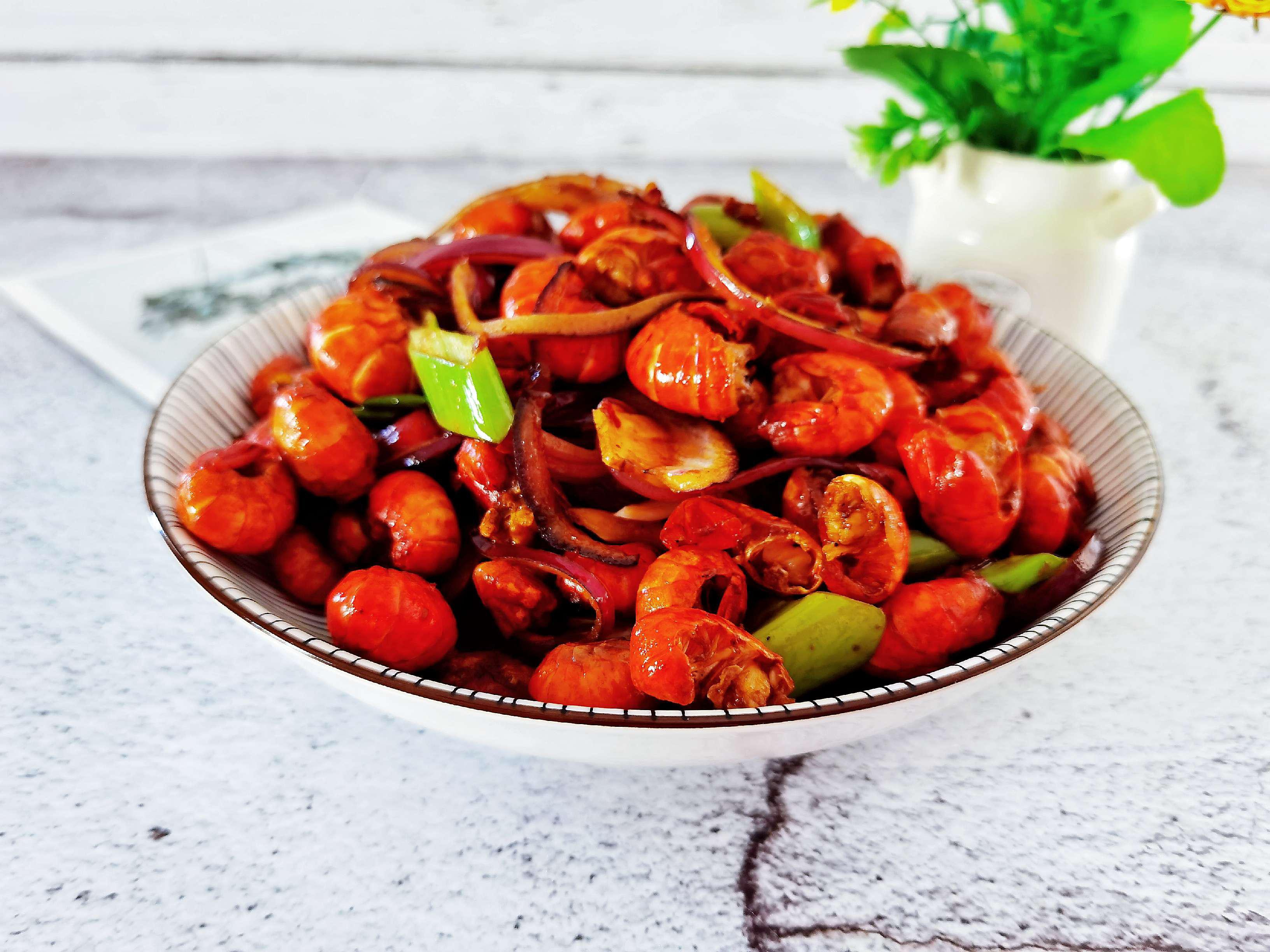 廚房小白零失敗版家常炒-蒜蓉蝦尾,只要1種料,搞定1大盤蝦尾的做法-咸鮮味炒菜譜-易網健康養生網 廚房小白零失敗版家常炒-蒜蓉蝦尾,只要1種料,搞定1大盤蝦尾的做法-咸鮮味炒菜譜