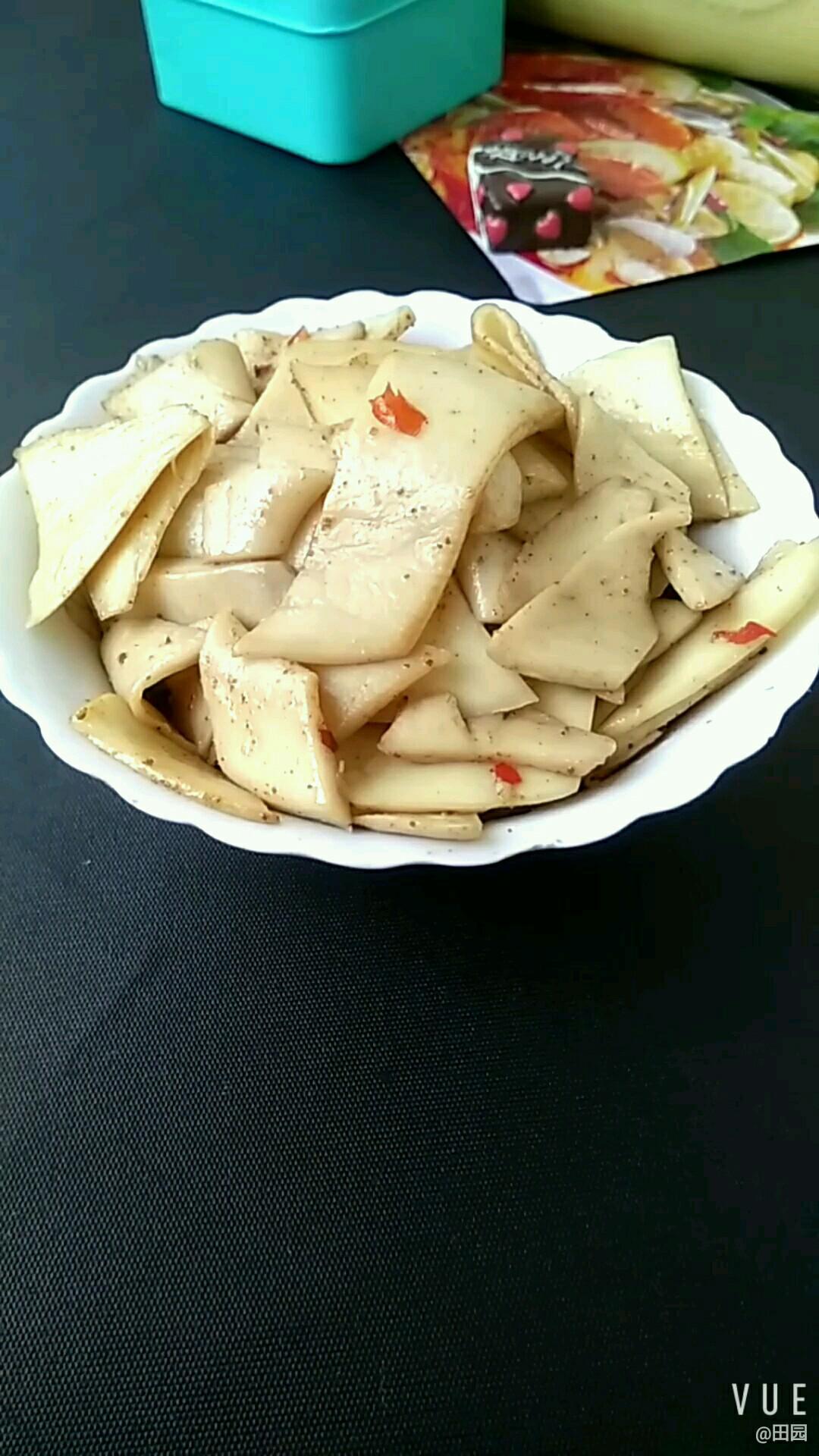 簡(jiǎn)單四步做出開胃下飯美味的做法-麻辣味炒菜譜