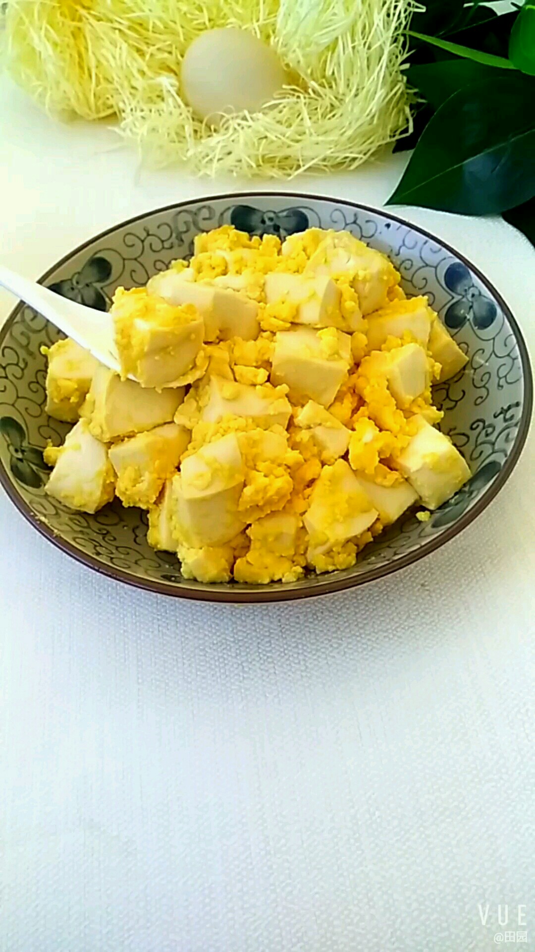 新鮮美味又營養 源自豆腐鵝蛋黃的做法-咸鮮味燒菜譜