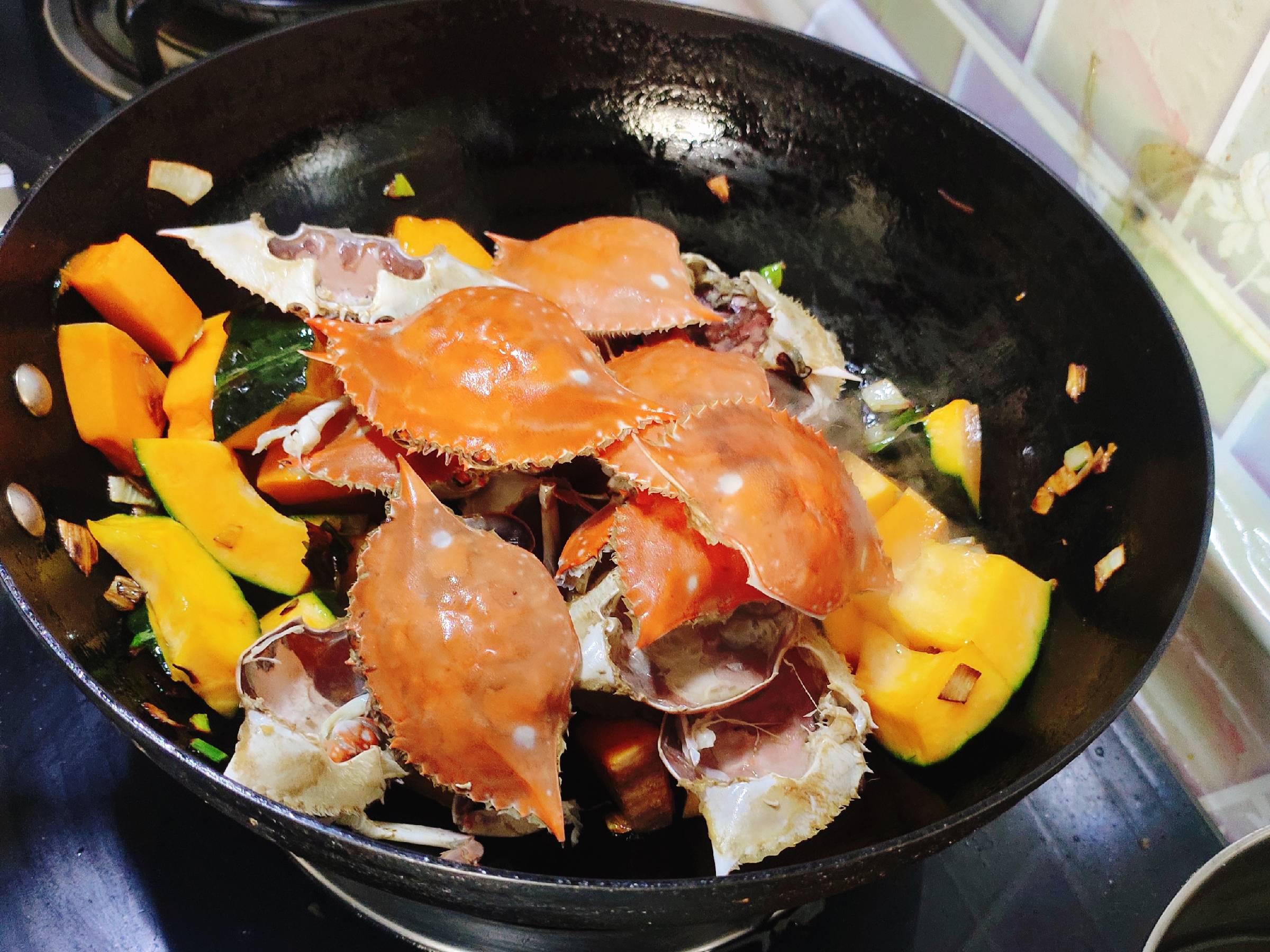 鮮味濃郁的蟹殼燉南瓜的做法-咸鮮味燉菜譜-易網健康養生網 鮮味濃郁的蟹殼燉南瓜的做法-咸鮮味燉菜譜