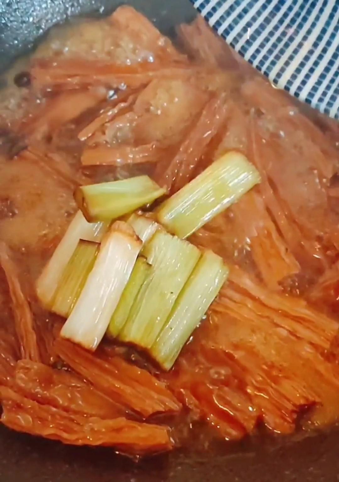 蔥燒賽鹿筋的做法-家常味其它工藝菜譜-易網(wǎng)健康養(yǎng)生網(wǎng) 蔥燒賽鹿筋的做法-家常味其它工藝菜譜