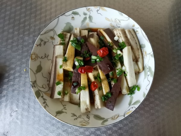 蒜香軟糯的蒸茄子的做法-蒜香味蒸菜譜-易網健康養生網 蒜香軟糯的蒸茄子的做法-蒜香味蒸菜譜