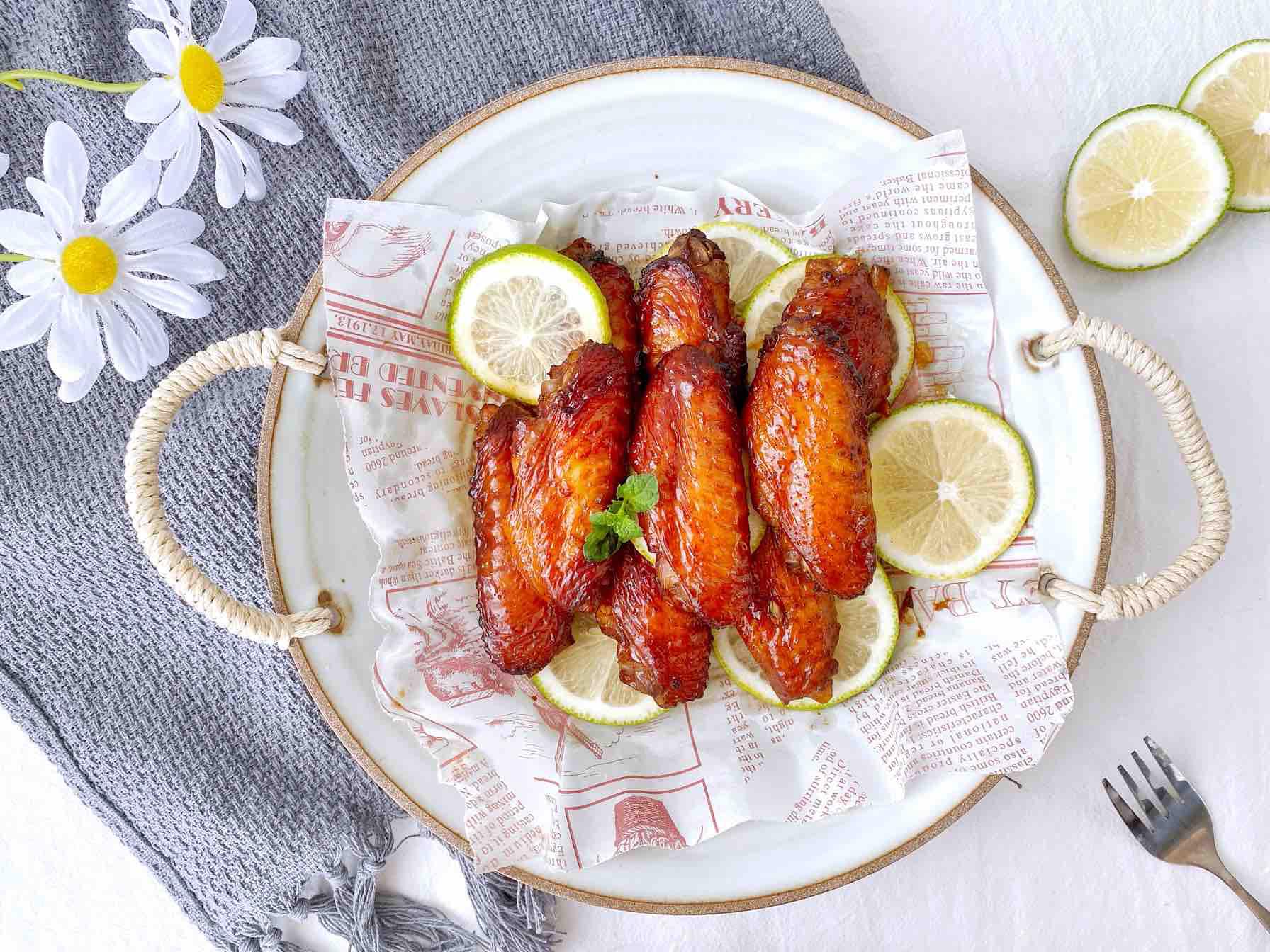 雞翅這么做,清香到舔手指了的做法-其它口味烤菜譜-易網(wǎng)健康養(yǎng)生網(wǎng) 雞翅這么做,清香到舔手指了的做法-其它口味烤菜譜