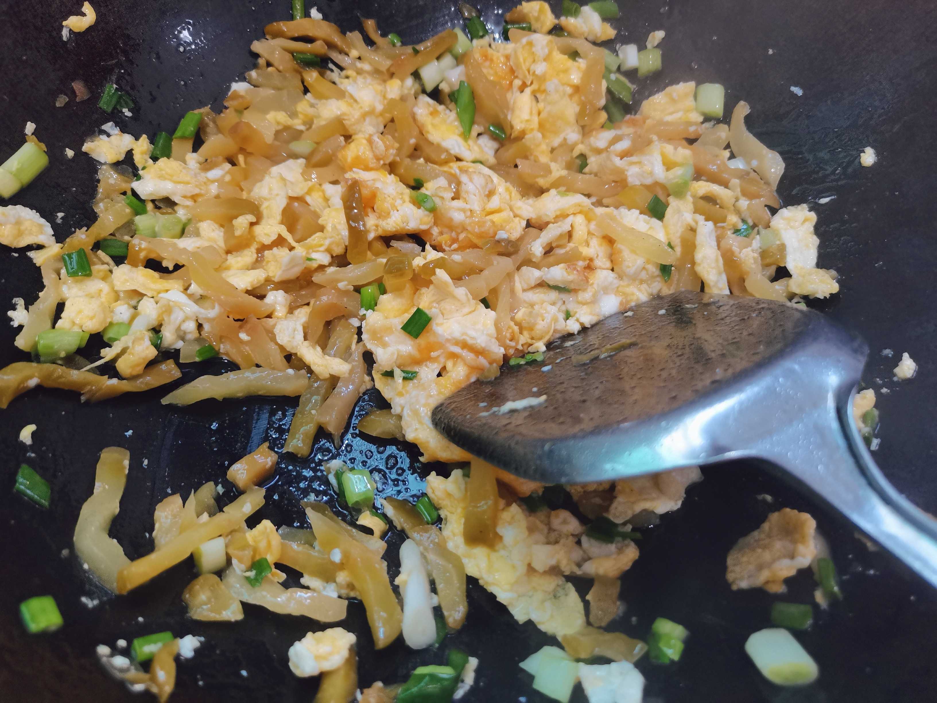 視頻版“榨菜炒雞蛋”的做法-家常味炒菜譜-易網健康養生網 視頻版“榨菜炒雞蛋”的做法-家常味炒菜譜