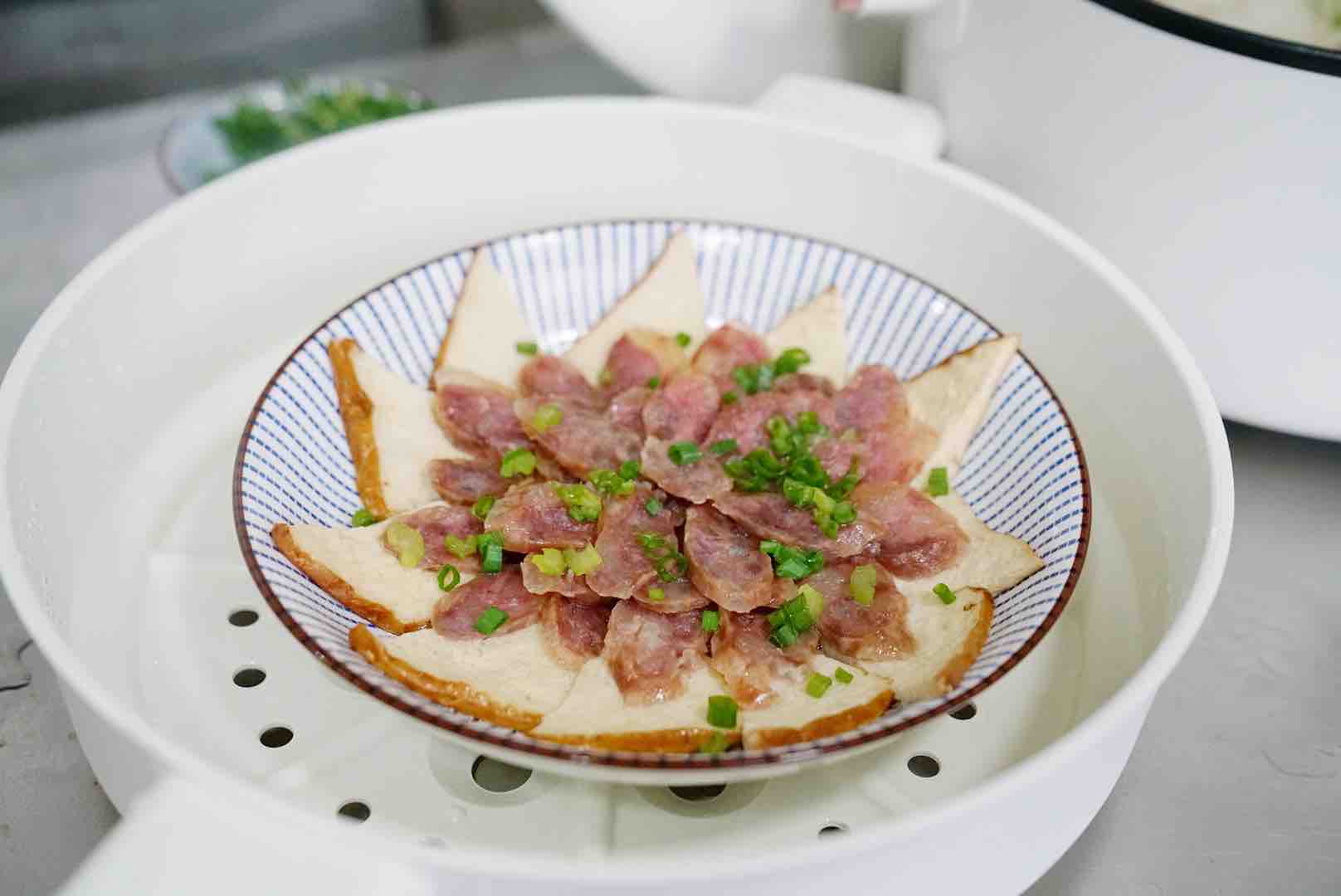 香干子蒸臘腸的做法-家常味蒸菜譜-易網(wǎng)健康養(yǎng)生網(wǎng) 香干子蒸臘腸的做法-家常味蒸菜譜