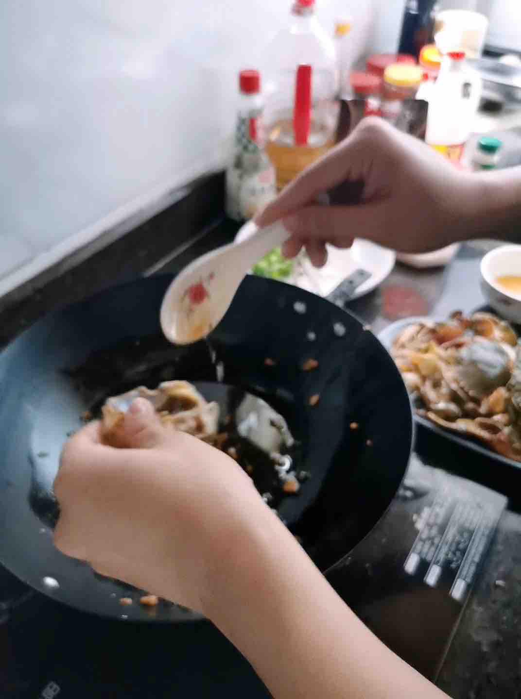 雞蛋粉絲蒸肉蟹的做法-家常味蒸菜譜-易網健康養生網 雞蛋粉絲蒸肉蟹的做法-家常味蒸菜譜