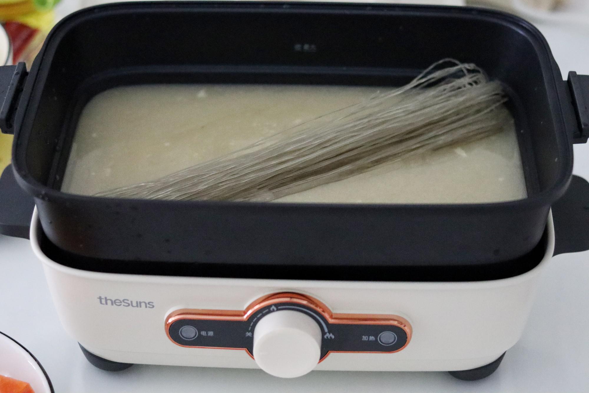 鮮掉眉毛的雞湯粉條的做法-咸鮮味煮菜譜