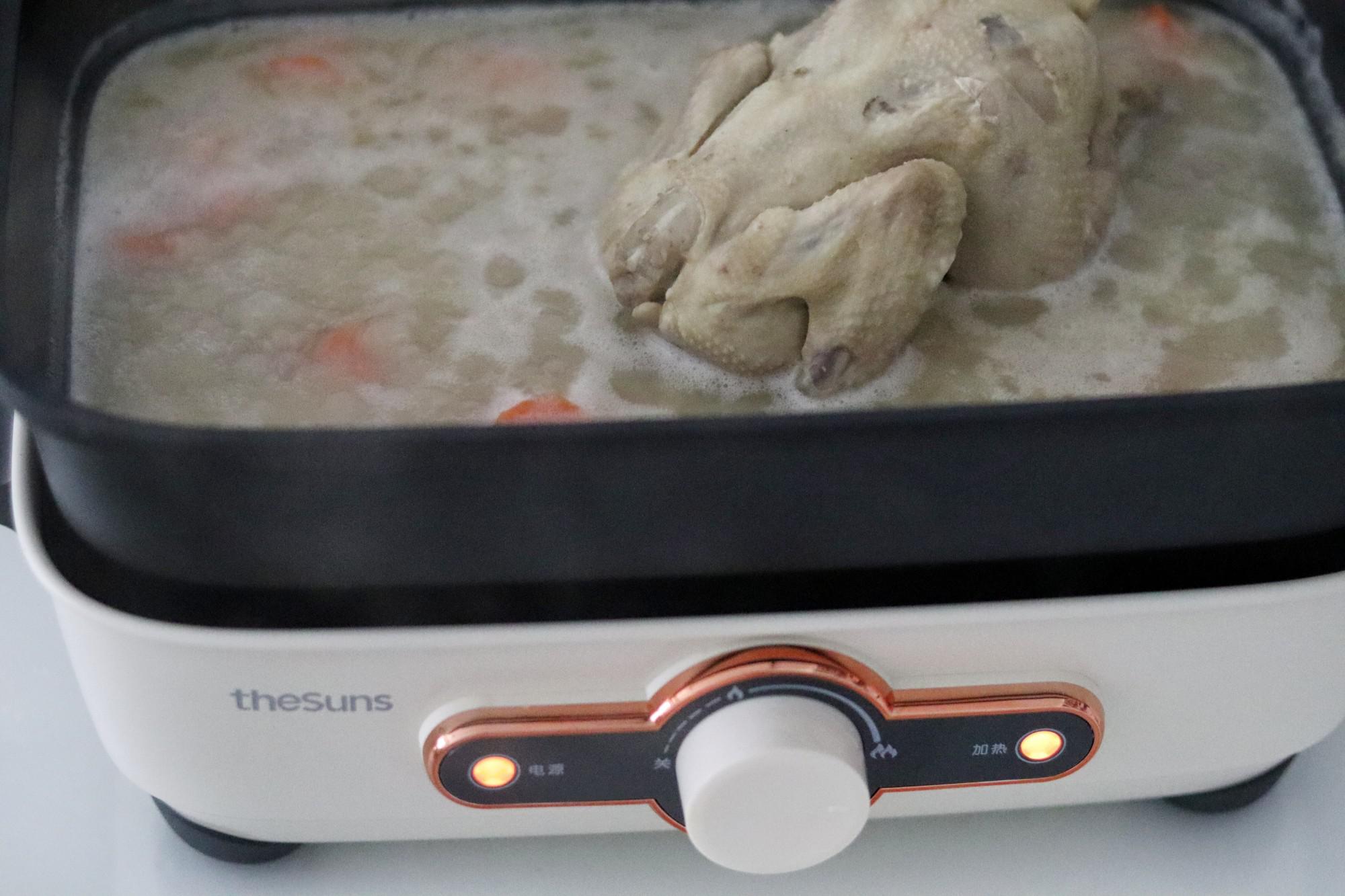 鮮掉眉毛的雞湯粉條的做法-咸鮮味煮菜譜