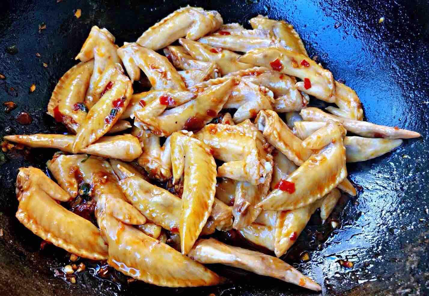 香辣雞翅尖的做法-香辣味燉菜譜-易網健康養生網 香辣雞翅尖的做法-香辣味燉菜譜