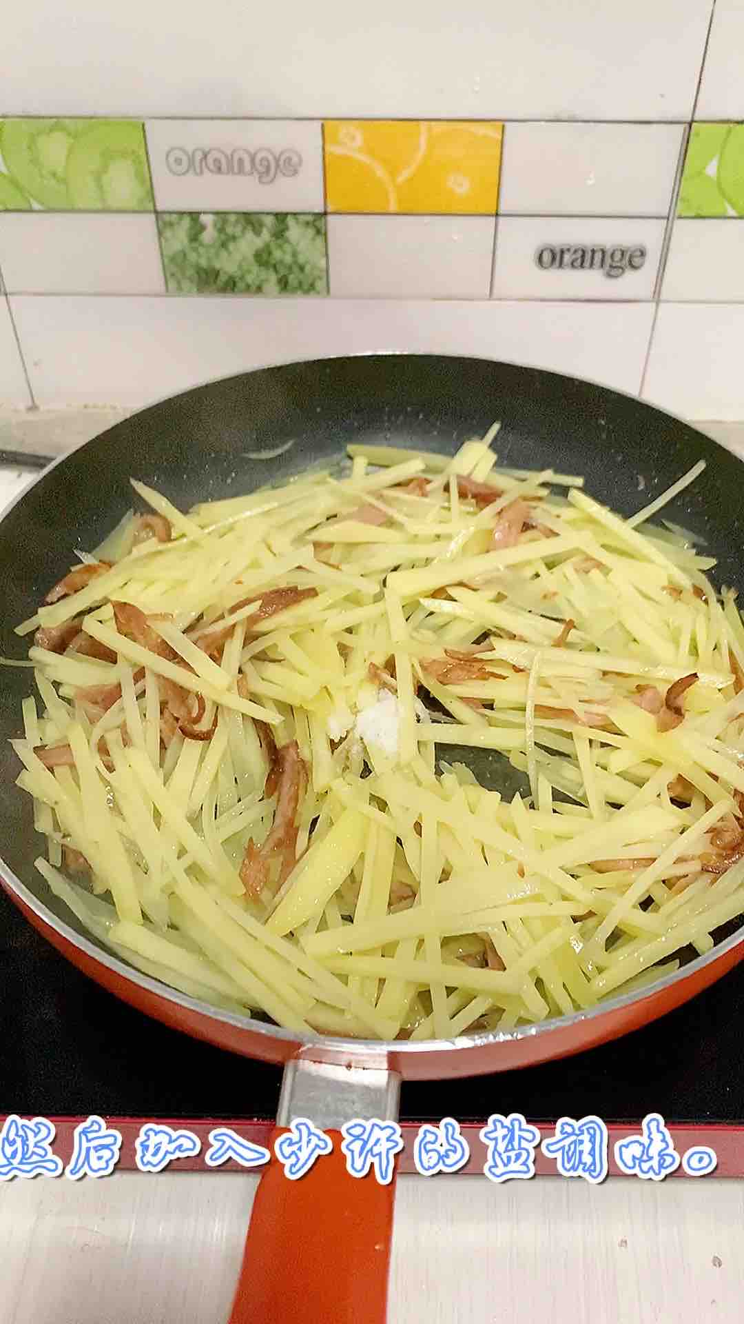 午餐肉炒土豆絲的做法-家常味炒菜譜