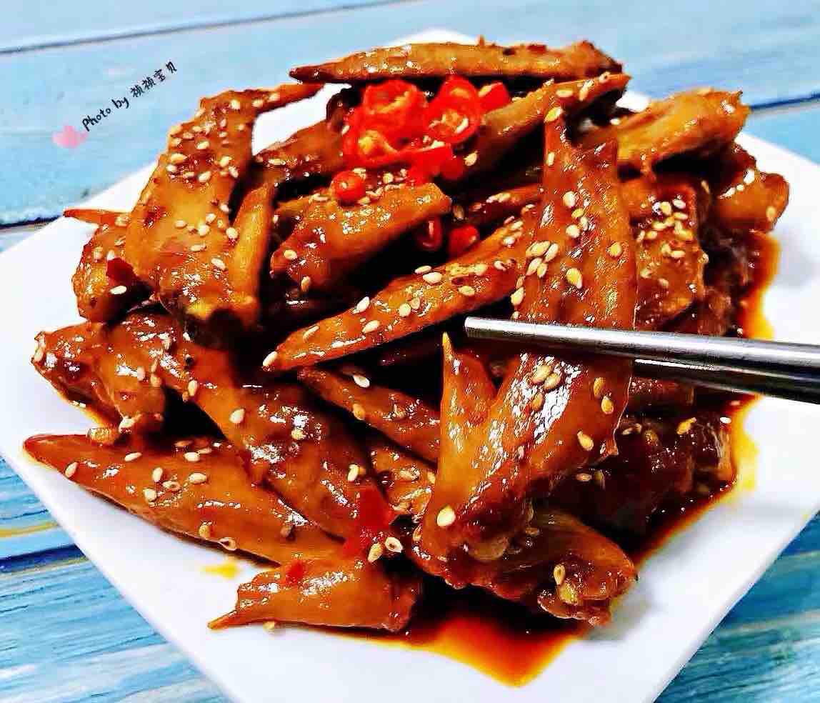 香辣雞翅尖的做法-香辣味燉菜譜-易網健康養生網 香辣雞翅尖的做法-香辣味燉菜譜