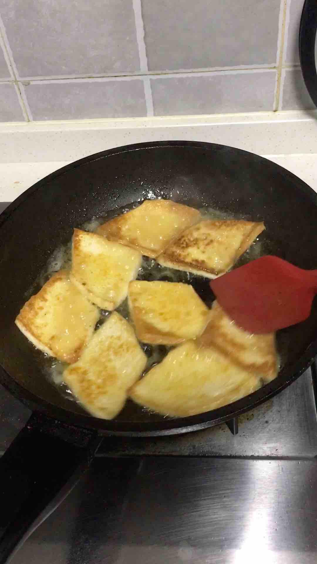 煎豆腐的做法-家常味煎菜譜