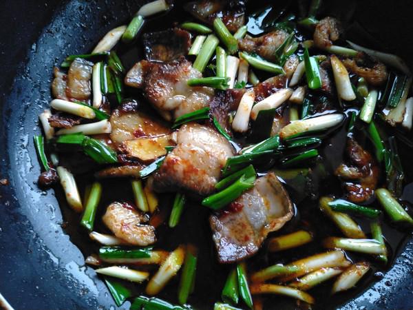 家常蒜苗回鍋肉的做法-家常味炒菜譜-易網健康養生網 家常蒜苗回鍋肉的做法-家常味炒菜譜