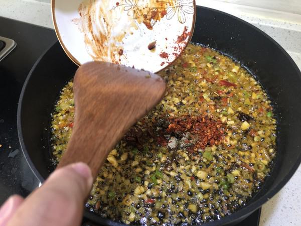 黯然銷魂炒涼粉【附豌豆涼粉制作方法】的做法-香辣味炒菜譜-易網健康養生網 黯然銷魂炒涼粉【附豌豆涼粉制作方法】的做法-香辣味炒菜譜