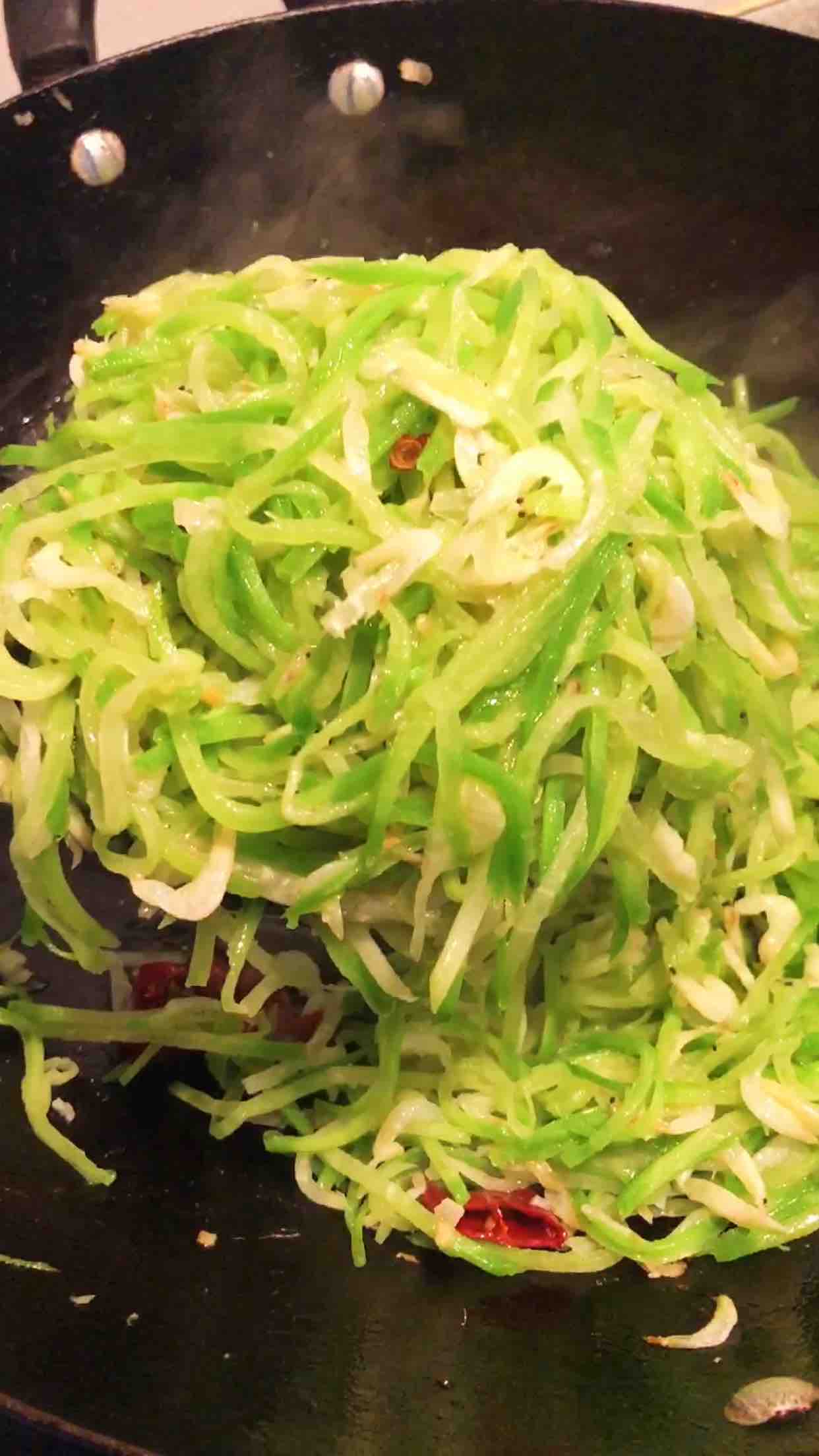 蘿卜絲炒蝦皮的做法-家常味炒菜譜-易網(wǎng)健康養(yǎng)生網(wǎng) 蘿卜絲炒蝦皮的做法-家常味炒菜譜