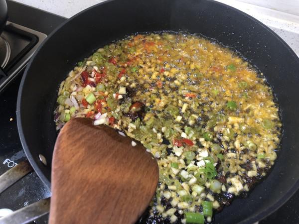 黯然銷魂炒涼粉【附豌豆涼粉制作方法】的做法-香辣味炒菜譜-易網健康養生網 黯然銷魂炒涼粉【附豌豆涼粉制作方法】的做法-香辣味炒菜譜