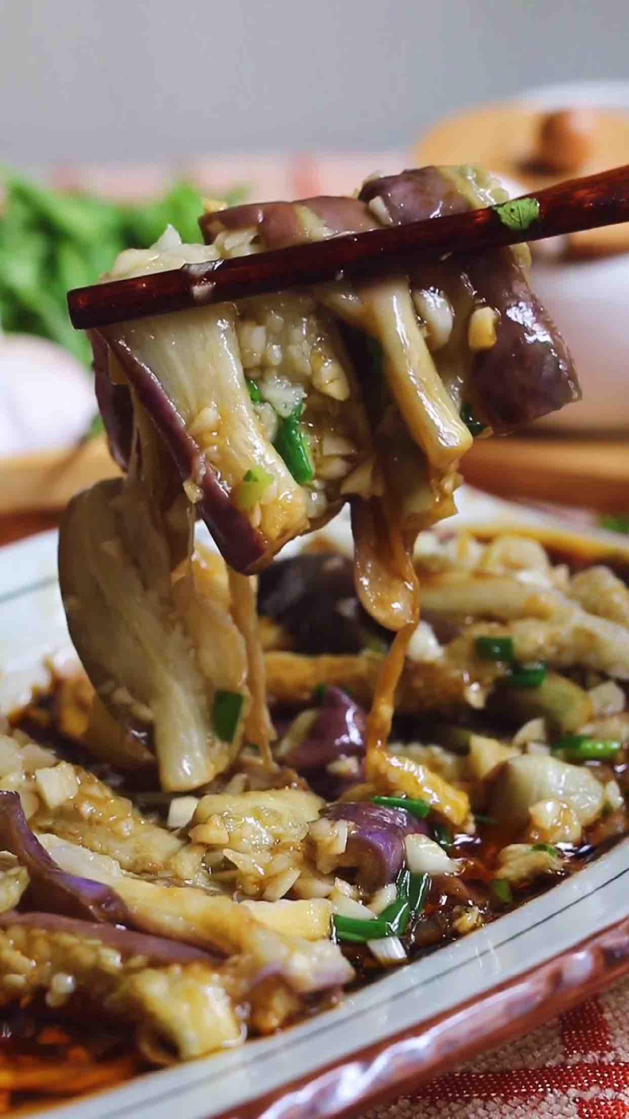 油淋風味茄子的做法-蒜香味蒸菜譜-易網健康養生網 油淋風味茄子的做法-蒜香味蒸菜譜