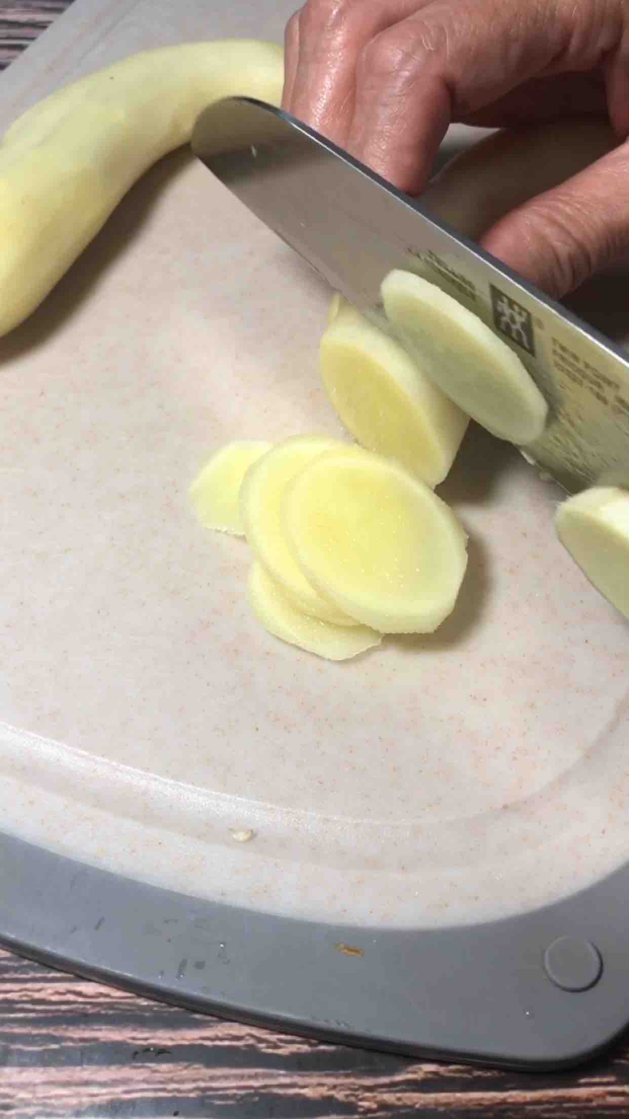 香辣黃瓜小菜的做法-香辣味腌菜譜-易網健康養生網 香辣黃瓜小菜的做法-香辣味腌菜譜