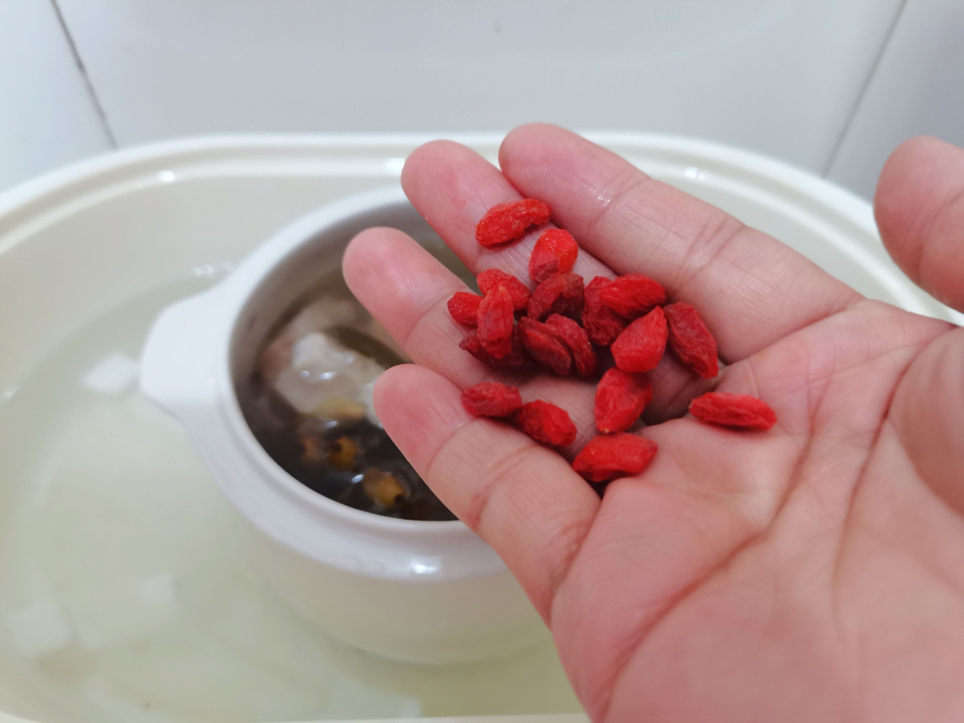 石橄欖燉肉的做法-家常味燉菜譜-易網健康養生網 石橄欖燉肉的做法-家常味燉菜譜