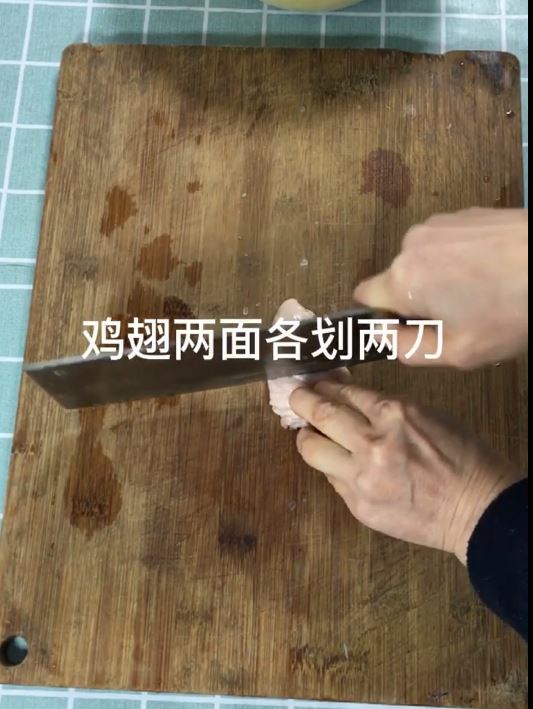 比可樂雞翅還要好吃的菠蘿汁雞翅的做法-酸甜味燒菜譜-易網<a href=http://www.xllyou.com/ target=_blank class=infotextkey>健康養生</a>網 比可樂雞翅還要好吃的菠蘿汁雞翅的做法-酸甜味燒菜譜