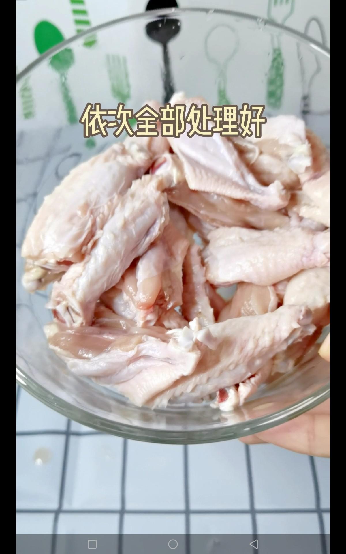 蒜香雞翅的做法-咸鮮味烤菜譜