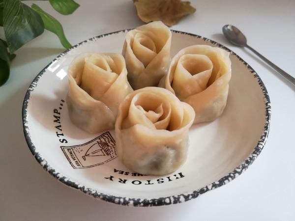 玫瑰花蒸餃,美味簡(jiǎn)單,形狀似花,上桌就搶光的做法-咸鮮味蒸菜譜-易網(wǎng)健康養(yǎng)生網(wǎng) 玫瑰花蒸餃,美味簡(jiǎn)單,形狀似花,上桌就搶光的做法-咸鮮味蒸菜譜