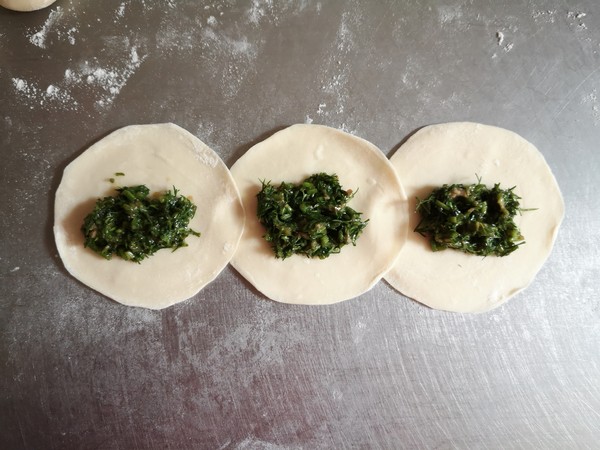 玫瑰花蒸餃,美味簡(jiǎn)單,形狀似花,上桌就搶光的做法-咸鮮味蒸菜譜-易網(wǎng)健康養(yǎng)生網(wǎng) 玫瑰花蒸餃,美味簡(jiǎn)單,形狀似花,上桌就搶光的做法-咸鮮味蒸菜譜