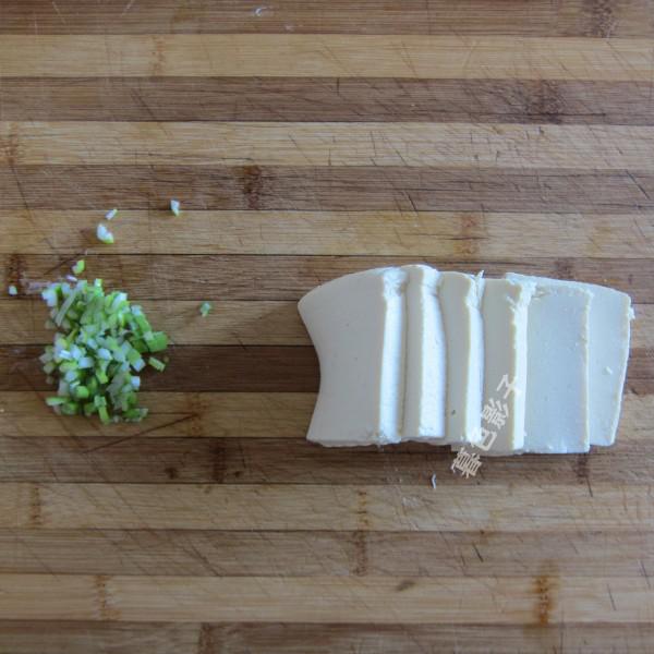 清淡可口蒸豆腐的做法-咸鮮味蒸菜譜-易網健康養(yǎng)生網 清淡可口蒸豆腐的做法-咸鮮味蒸菜譜