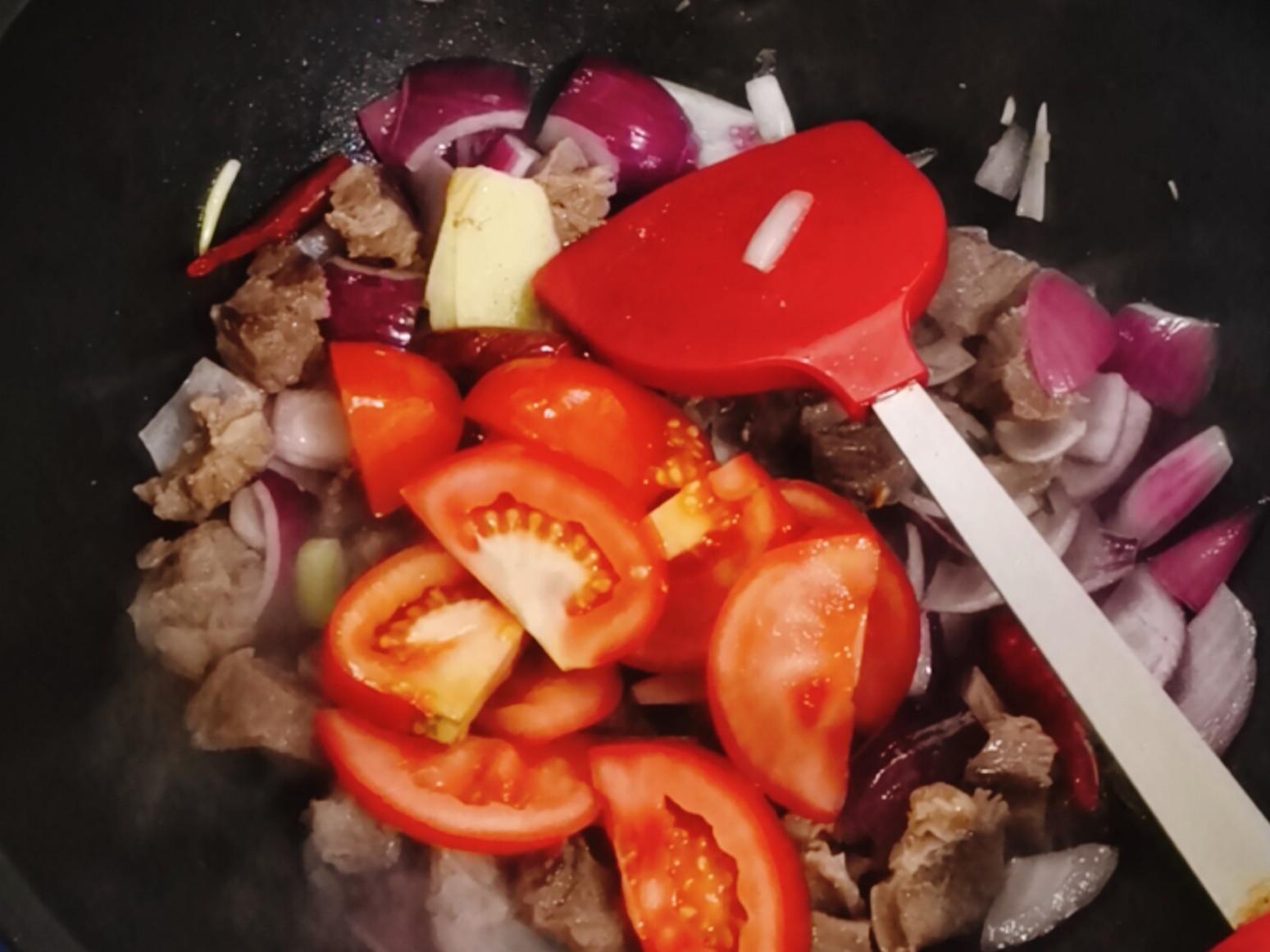 番茄紅燴牛肉的做法-茄汁味燴菜譜-易網健康養生網 番茄紅燴牛肉的做法-茄汁味燴菜譜