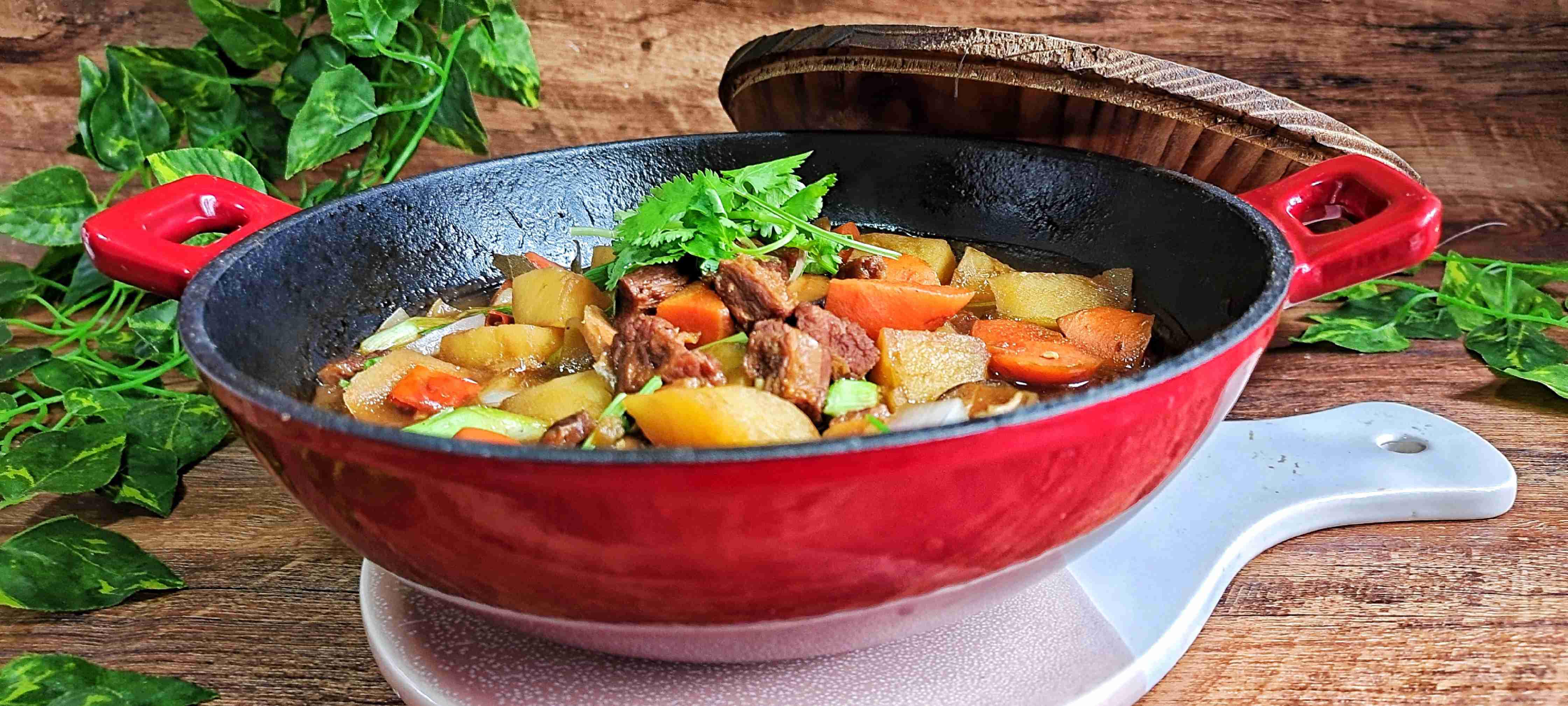 冬季牛肉這樣做,暖身暖胃又滋補…紅燜牛肉鍋的做法-咸鮮味燜菜譜-易網健康養生網 冬季牛肉這樣做,暖身暖胃又滋補…紅燜牛肉鍋的做法-咸鮮味燜菜譜