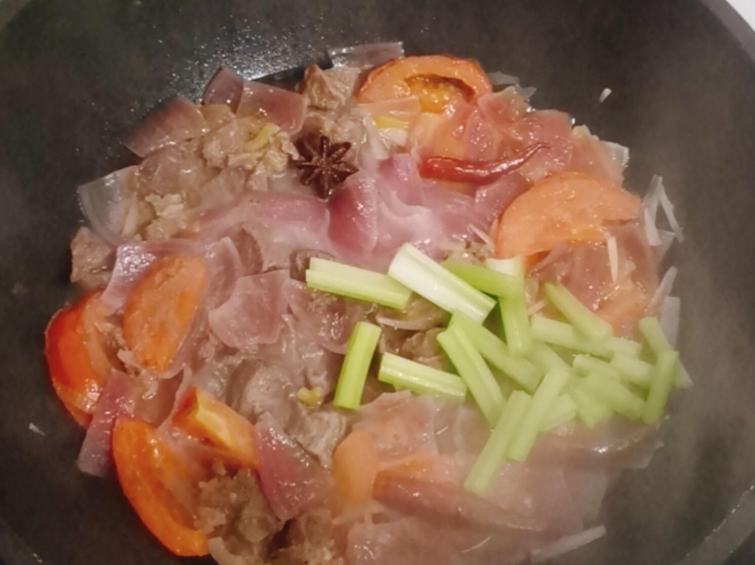 番茄紅燴牛肉的做法-茄汁味燴菜譜-易網健康養生網 番茄紅燴牛肉的做法-茄汁味燴菜譜