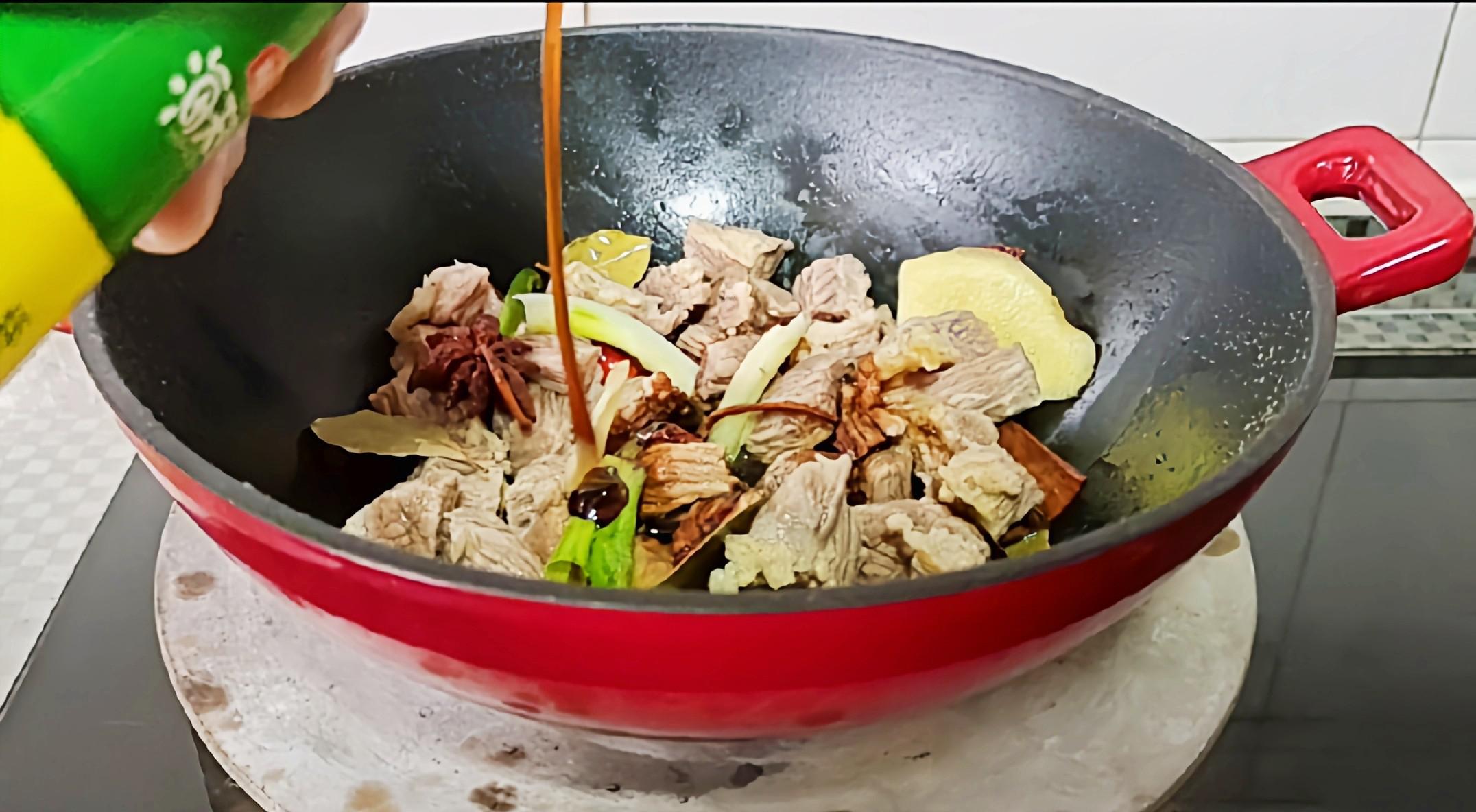 冬季牛肉這樣做,暖身暖胃又滋補…紅燜牛肉鍋的做法-咸鮮味燜菜譜-易網健康養生網 冬季牛肉這樣做,暖身暖胃又滋補…紅燜牛肉鍋的做法-咸鮮味燜菜譜