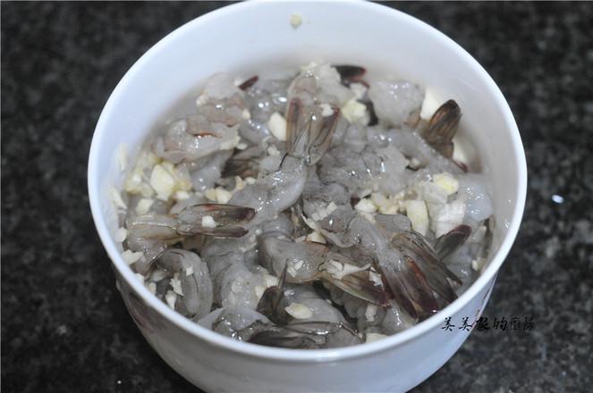 蒜香黃油蝦的做法-蒜香味炒菜譜