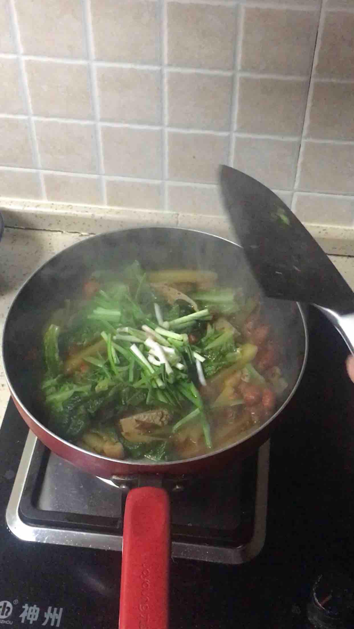 小龍蝦麻辣香鍋的做法-香辣味炒菜譜-易網健康養生網 小龍蝦麻辣香鍋的做法-香辣味炒菜譜