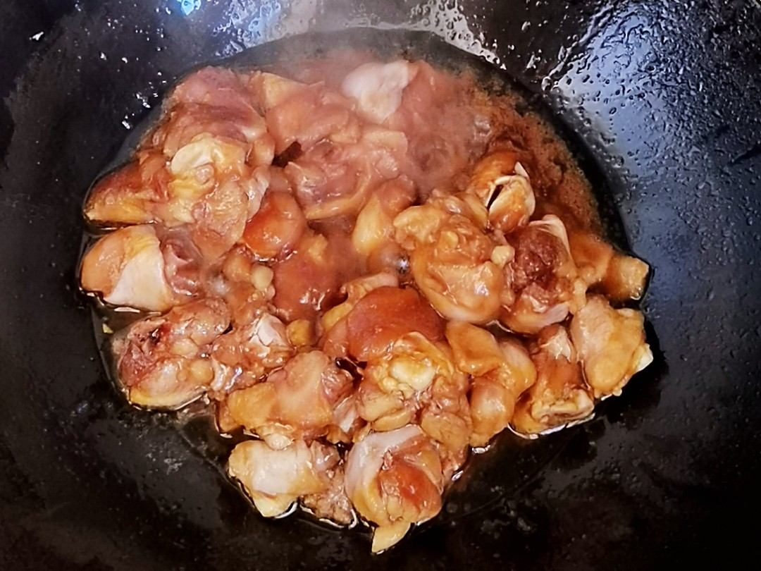 懶人版蔥油雞腿，做法簡單，鮮嫩多汁超下飯的做法-咸鮮味燉菜譜