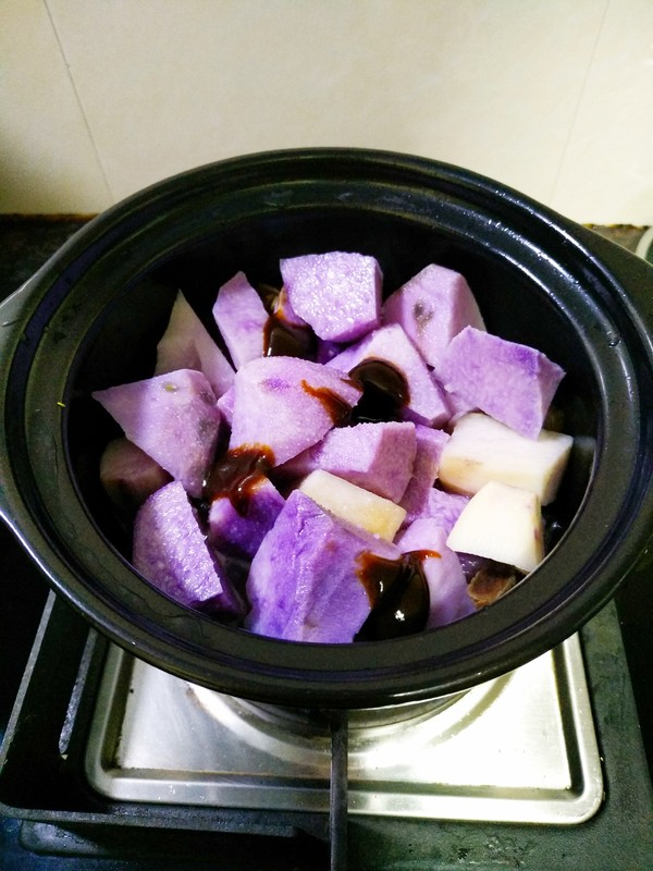 家鄉(xiāng)的美食~~臘肉大暑煲的做法-家常味煲菜譜