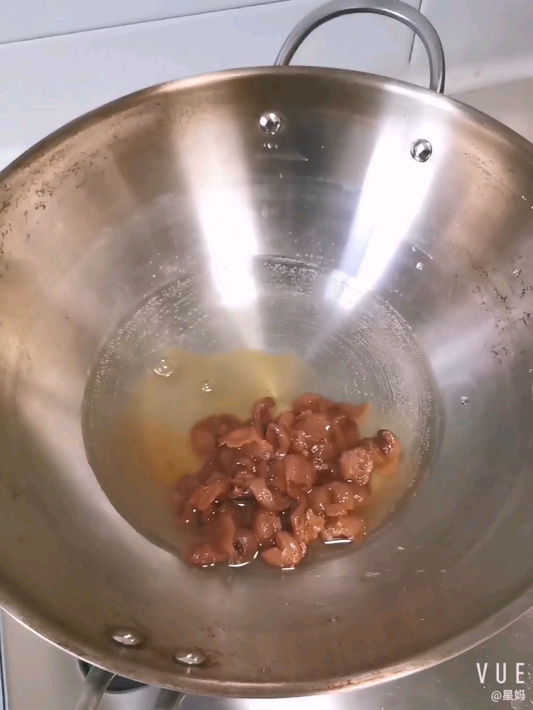 椰汁桂圓燒蛋的做法-甜味燒菜譜-易網健康養生網 椰汁桂圓燒蛋的做法-甜味燒菜譜