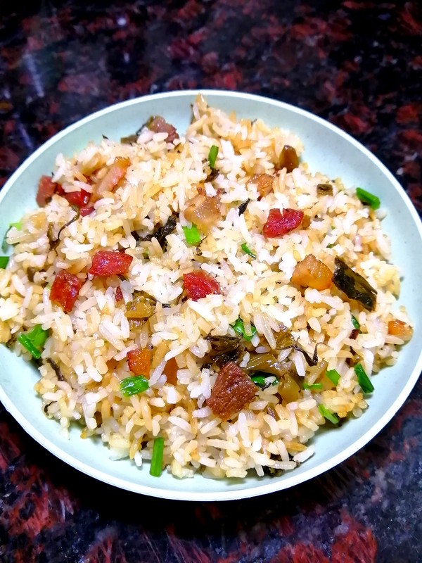 家鄉(xiāng)的美食~~臘肉腌菜炒飯的做法-家常味炒菜譜-易網(wǎng)健康養(yǎng)生網(wǎng) 家鄉(xiāng)的美食~~臘肉腌菜炒飯的做法-家常味炒菜譜