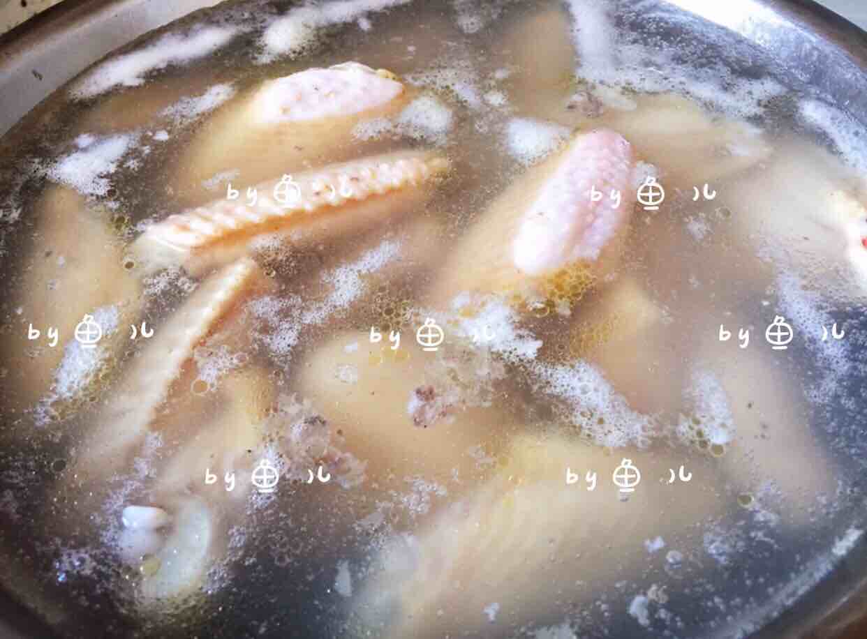 鹵雞翅的做法-家常味煮菜譜-易網(wǎng)<a href=http://www.xllyou.com/ target=_blank class=infotextkey>健康養(yǎng)生</a>網(wǎng) 鹵雞翅的做法-家常味煮菜譜