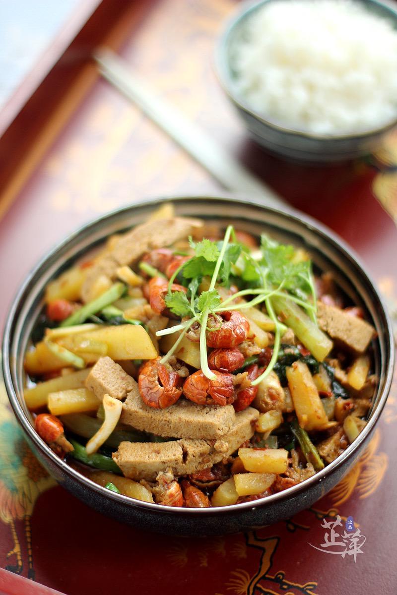 小龍蝦麻辣香鍋的做法-香辣味炒菜譜-易網健康養生網 小龍蝦麻辣香鍋的做法-香辣味炒菜譜