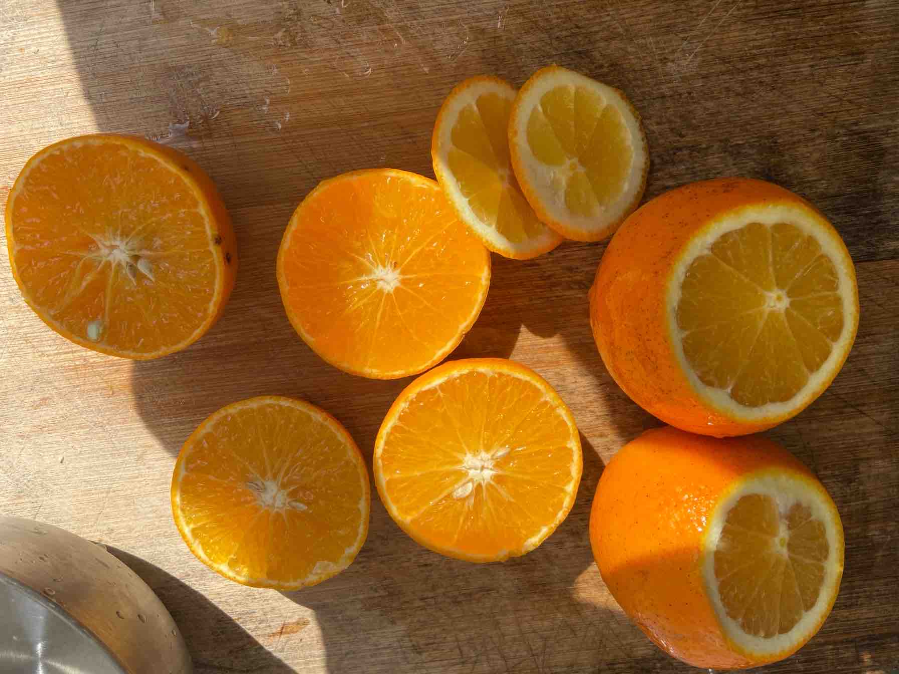 天冷,水果要熱著吃——鹽蒸橙子&糖水橘子的做法-甜味蒸菜譜-易網健康養生網 天冷,水果要熱著吃——鹽蒸橙子&糖水橘子的做法-甜味蒸菜譜