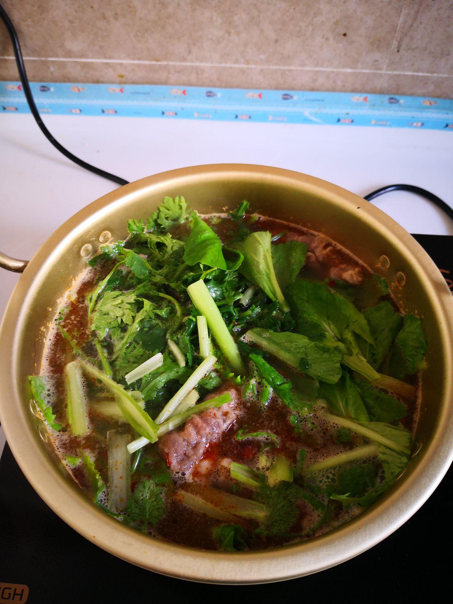 蔬菜火鍋的做法-香辣味煮菜譜-易網健康養生網 蔬菜火鍋的做法-香辣味煮菜譜