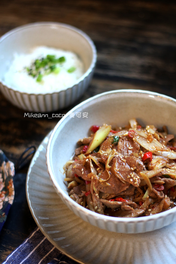 香嫩炒豬肝的做法-家常味炒菜譜-易網健康養生網 香嫩炒豬肝的做法-家常味炒菜譜
