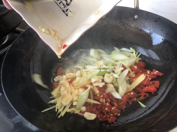 香嫩炒豬肝的做法-家常味炒菜譜-易網健康養生網 香嫩炒豬肝的做法-家常味炒菜譜