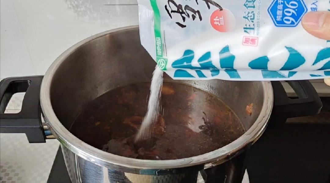 #冬至大如年#冬至進補多吃牛肉,懶人做法…鹵牛肉的做法-五香味鹵菜譜-易網健康養生網 #冬至大如年#冬至進補多吃牛肉,懶人做法…鹵牛肉的做法-五香味鹵菜譜