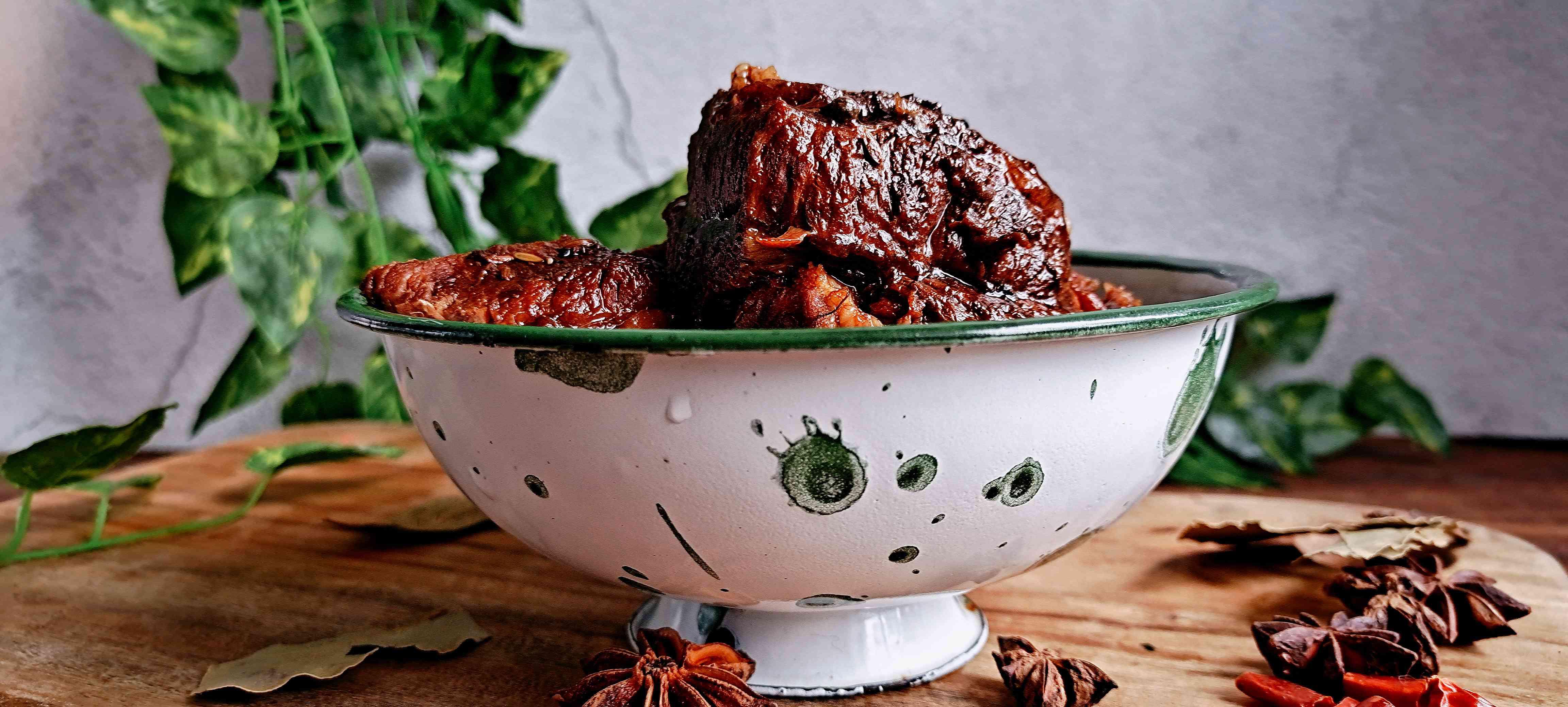 #冬至大如年#冬至進補多吃牛肉,懶人做法…鹵牛肉的做法-五香味鹵菜譜-易網健康養生網 #冬至大如年#冬至進補多吃牛肉,懶人做法…鹵牛肉的做法-五香味鹵菜譜