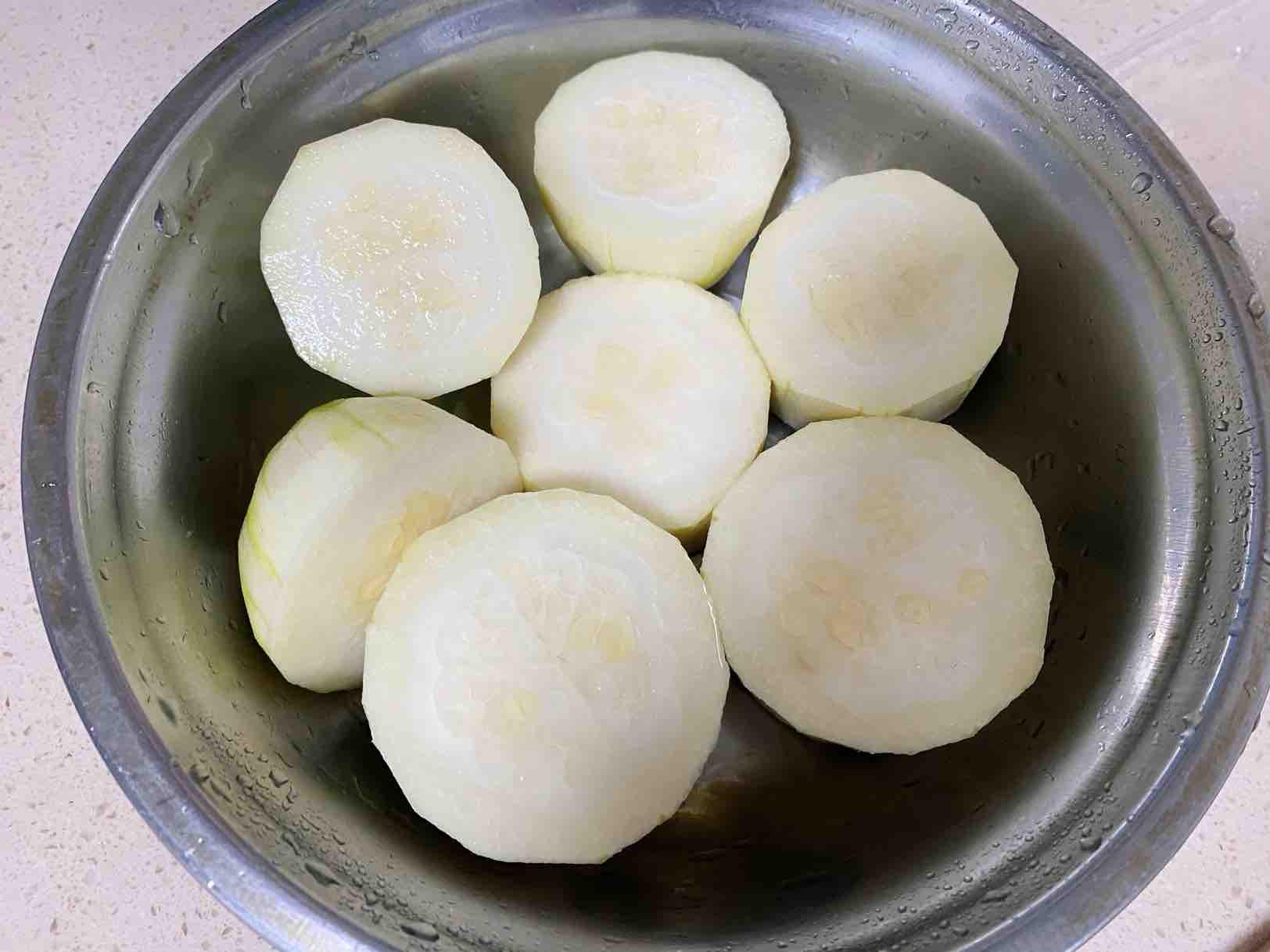 章魚龍骨煲節(jié)瓜的做法-咸鮮味煲菜譜