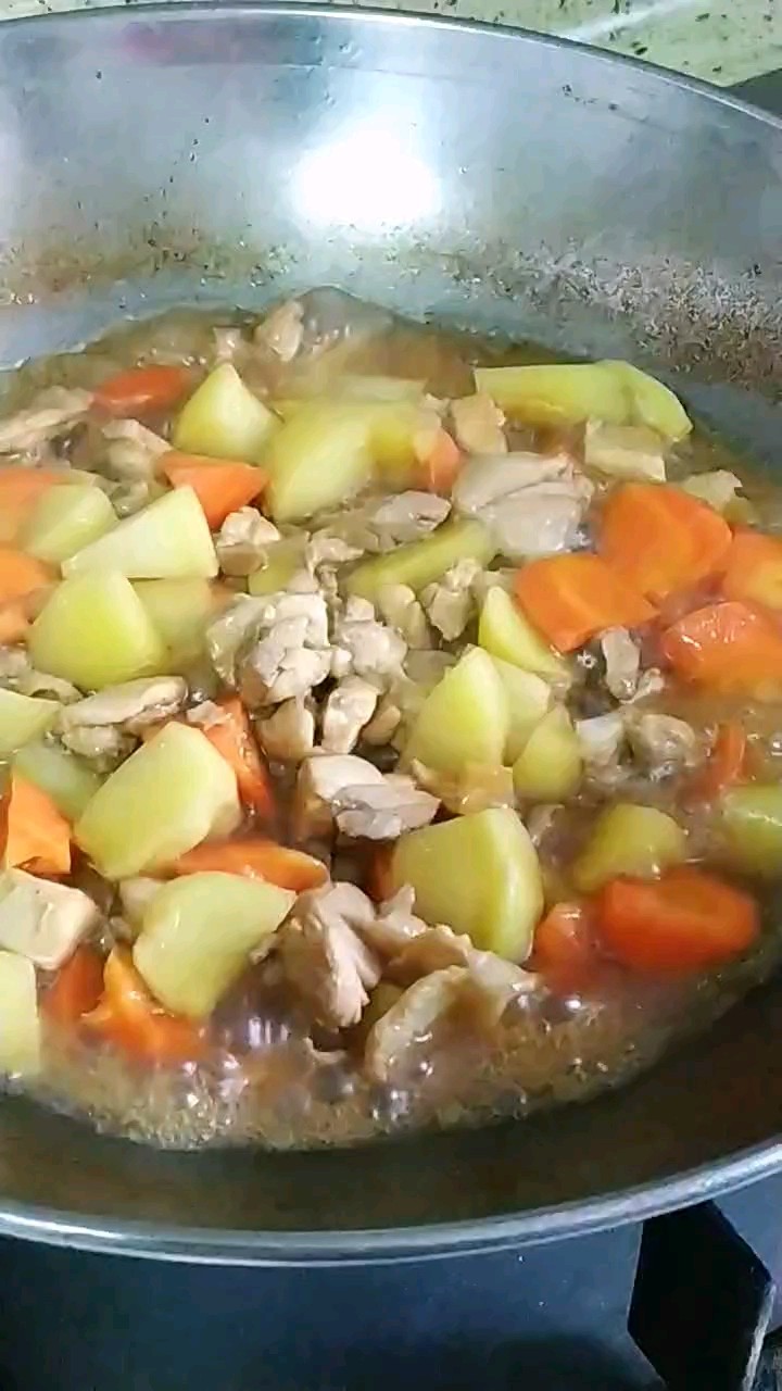 冬季，這菜燉1鍋，熱乎養分足好味道的做法-咖喱味燉菜譜