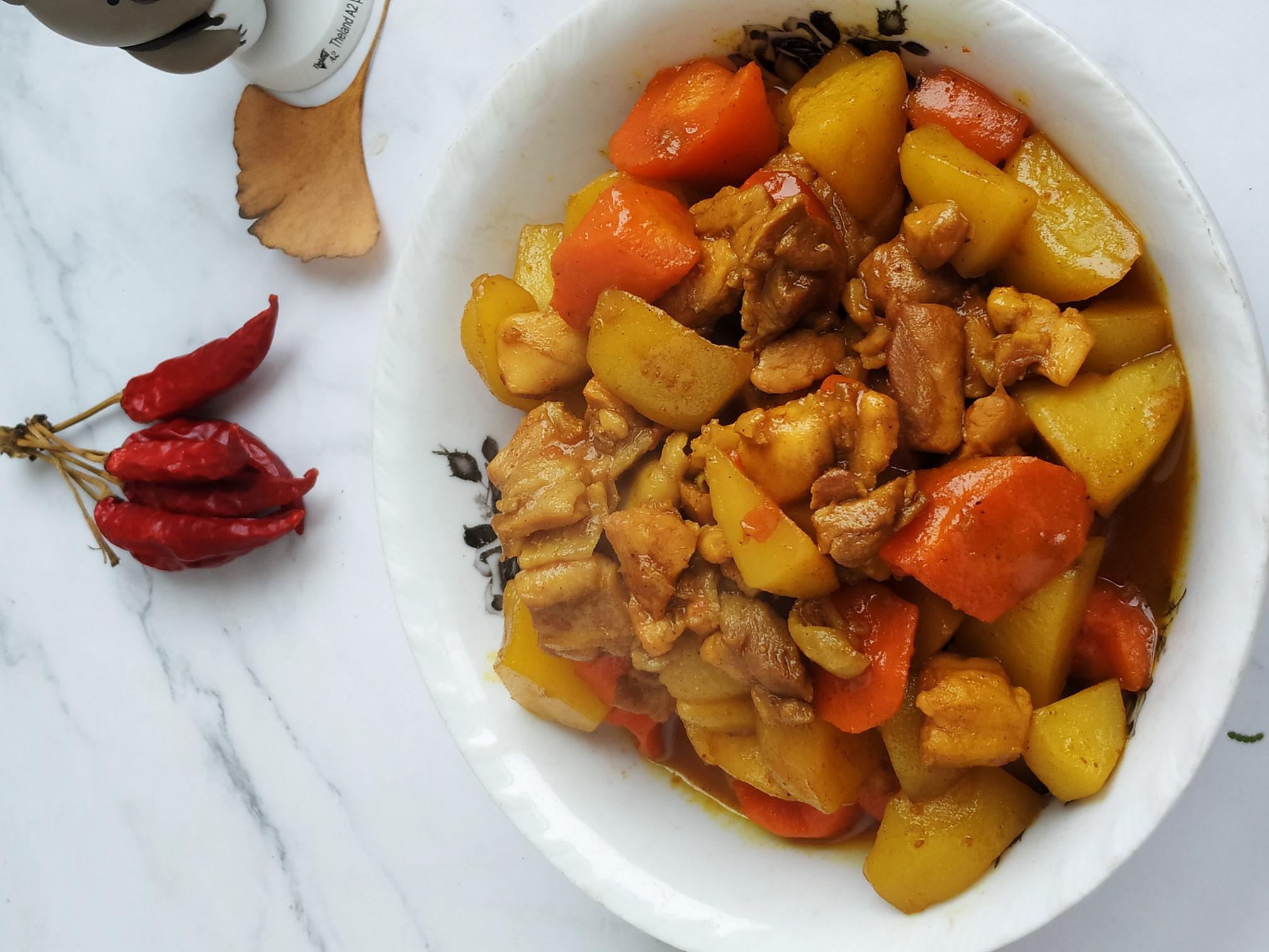 冬季，這菜燉1鍋，熱乎養分足好味道的做法-咖喱味燉菜譜