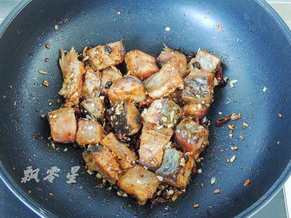 豉香蒸臘魚，咸香適口超下飯的做法-家常味蒸菜譜